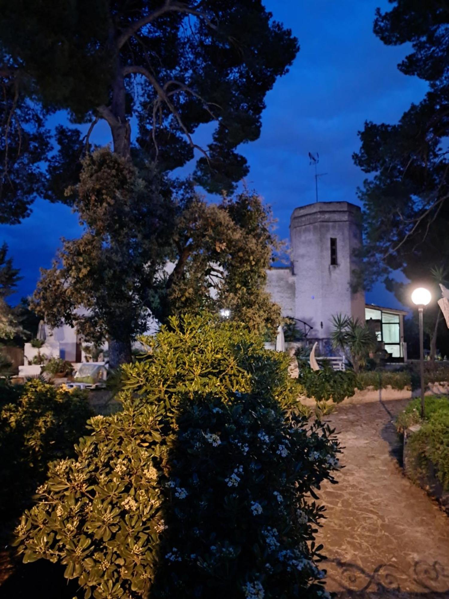 バーリ Torre Del Soleヴィラ エクステリア 写真